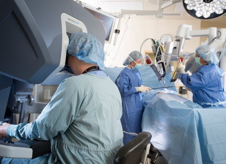 Competition in US robotic surgery market intensifies