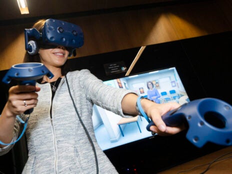 Using virtual reality to overcome anxious social avoidance