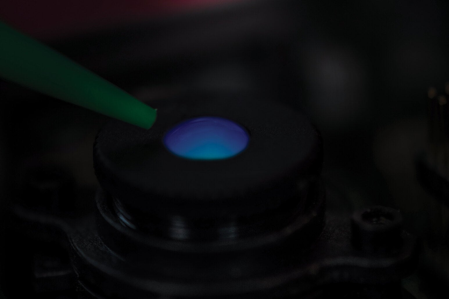 UV-Curable System with a Fluorescent Dye Meets ISO 10993-5 Testing-feature-image